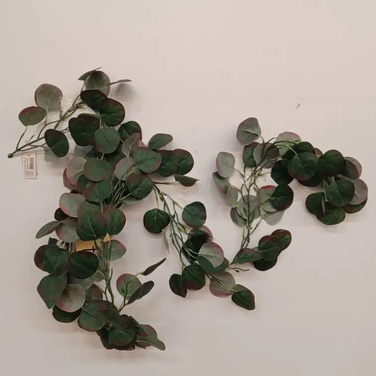 Artificial greens , 248CAN317909_01