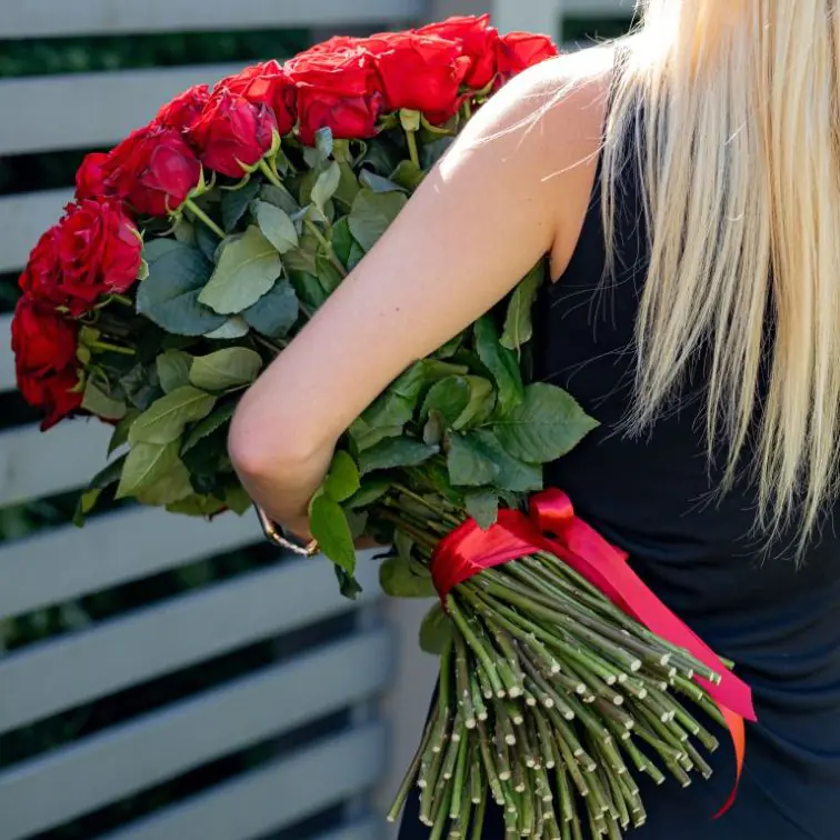 Rose bouquet Red Naomi (101PCS)