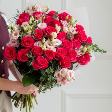 Flower bouquet SCARLET KISS